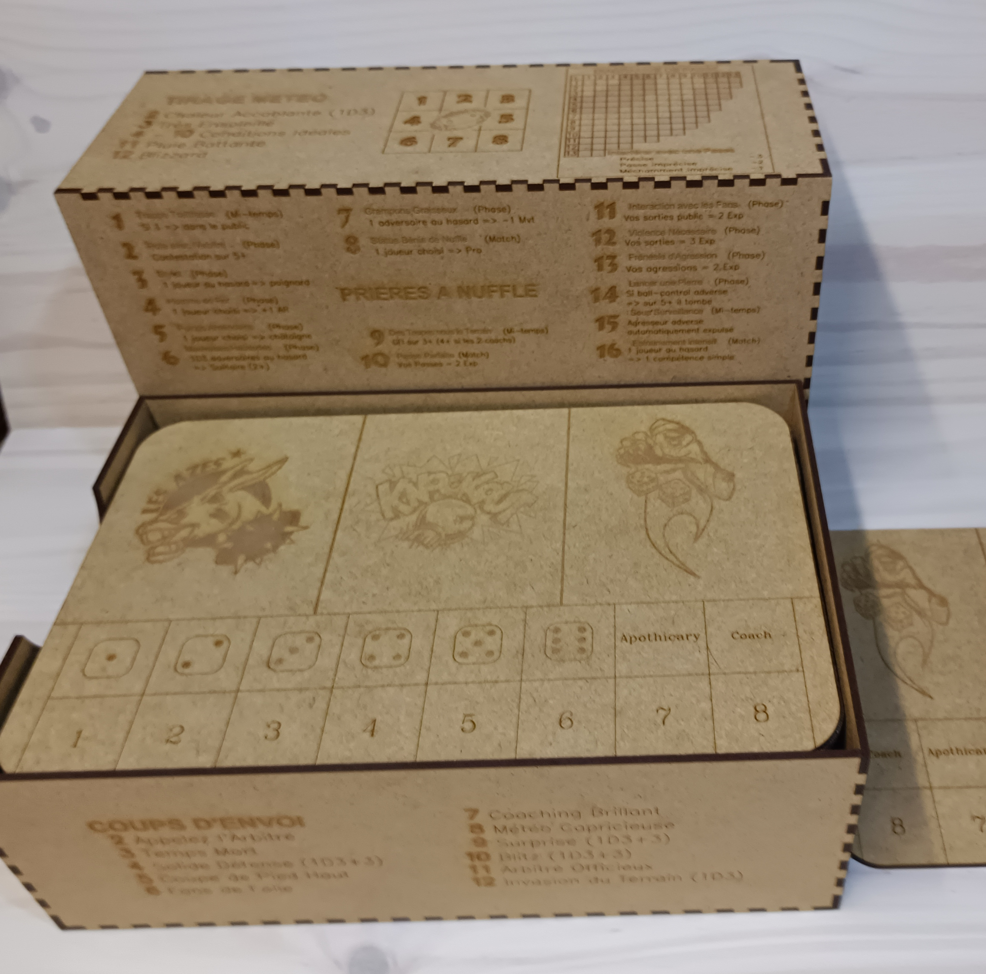 boite de rangement pour match de Blood Bowl
